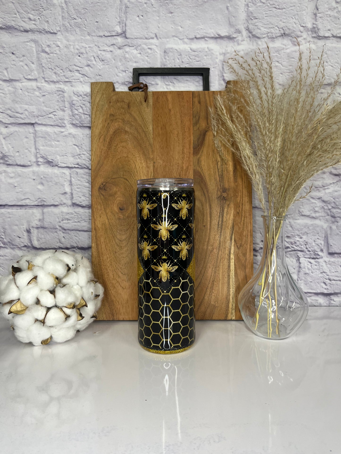 RTS 20oz 🐝 Black & Gold
